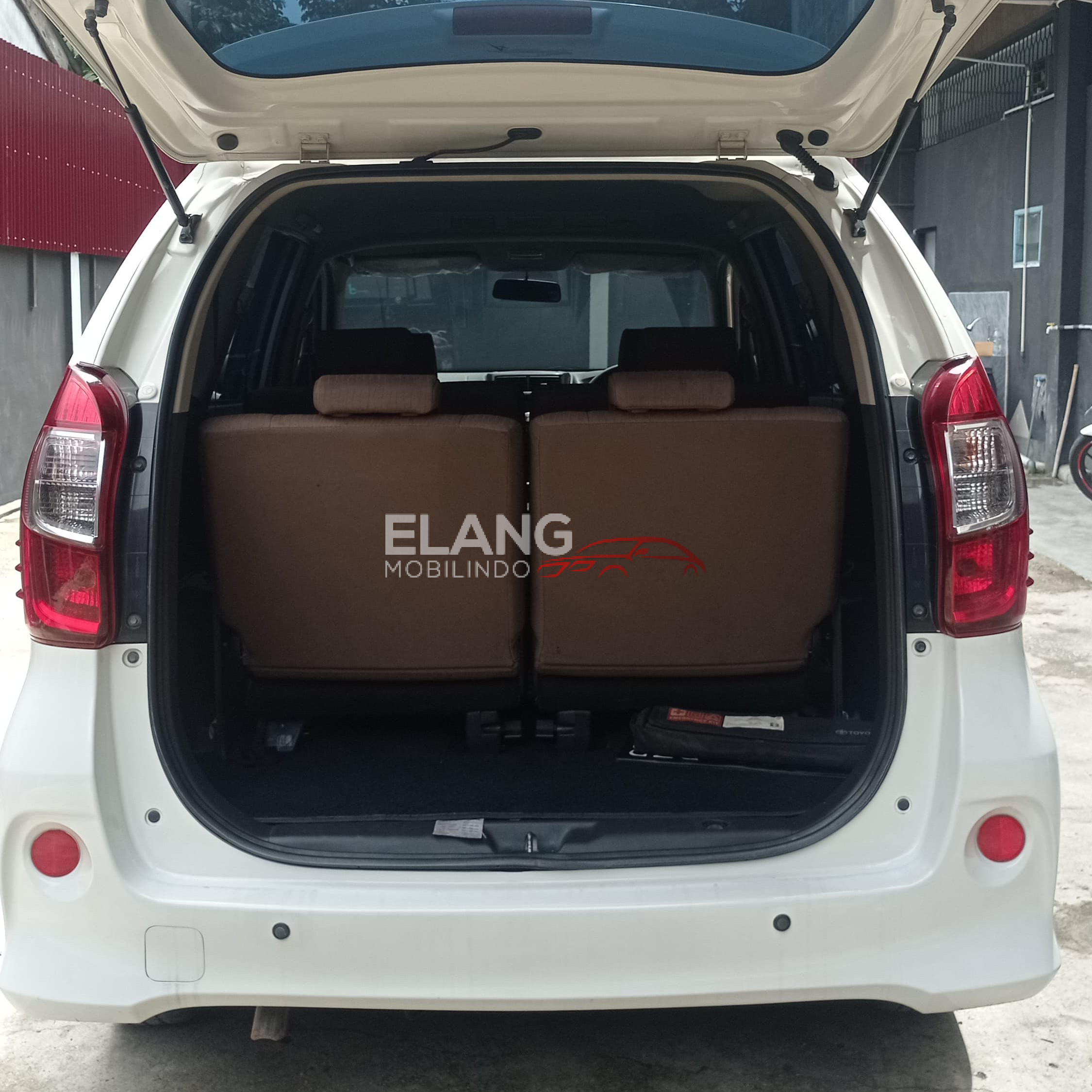 GRAND NEW VELOZ 1.3 AT