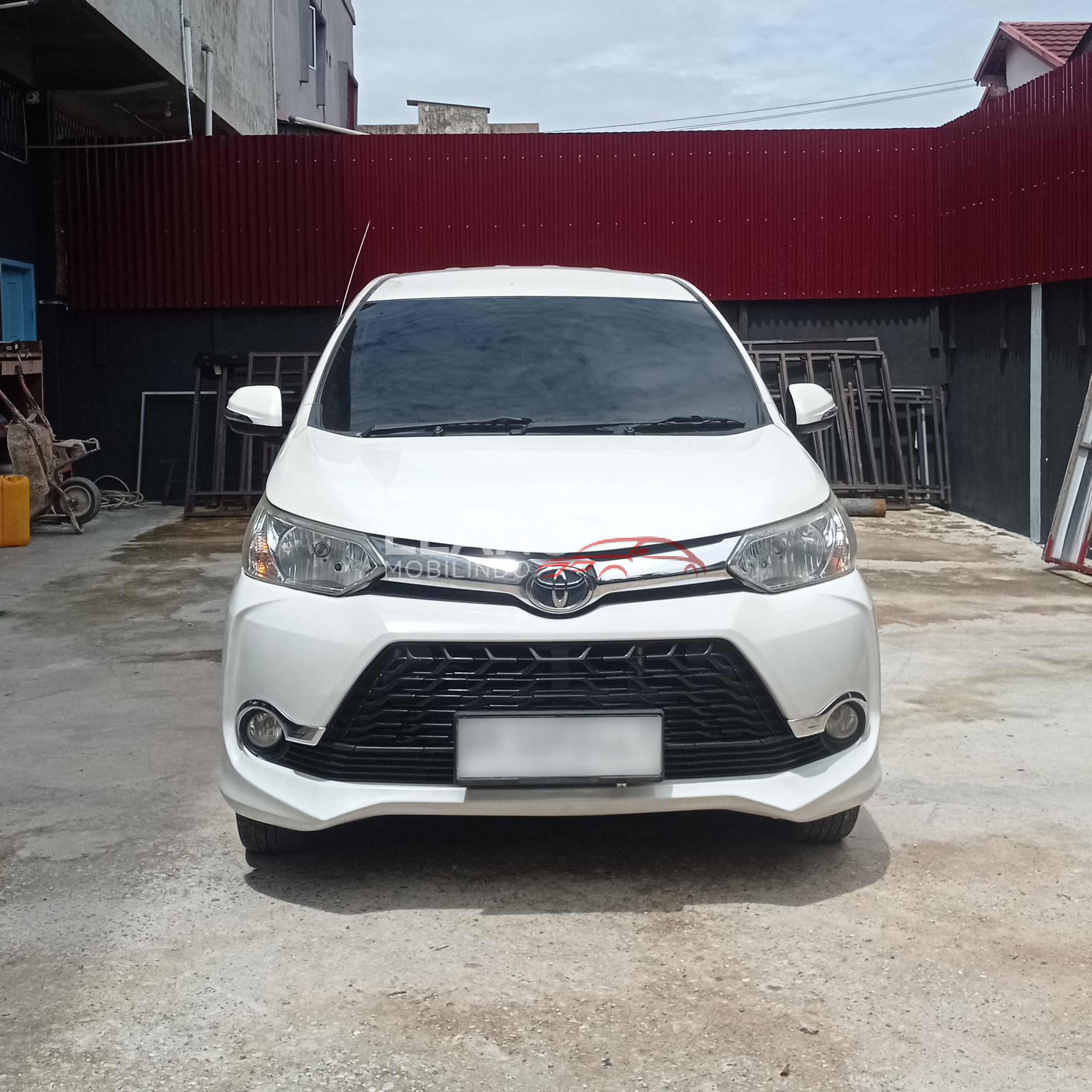 GRAND NEW VELOZ 1.3 AT